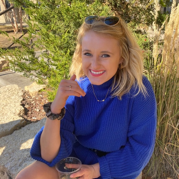 Meet your Posher, Delaney - Picture 1 of 1